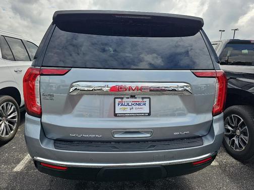 2024 GMC Yukon XL SLT