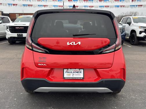 2024 Kia Soul LX