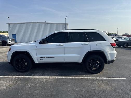 2021 Jeep Grand Cherokee Laredo