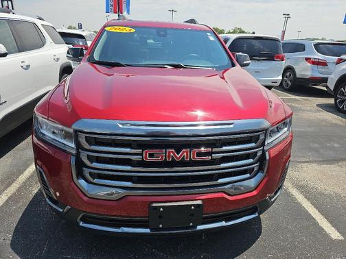 2023 GMC Acadia AT4