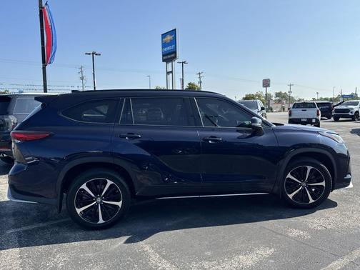 2021 Toyota Highlander XSE
