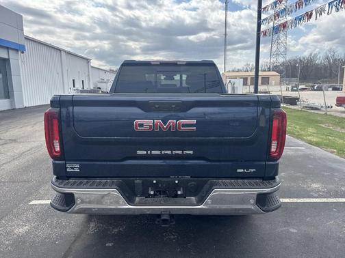 2022 GMC Sierra 1500 SLT