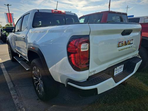 2023 GMC Canyon Denali