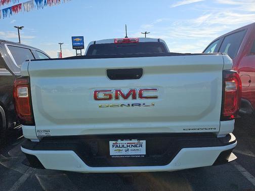 2023 GMC Canyon Denali