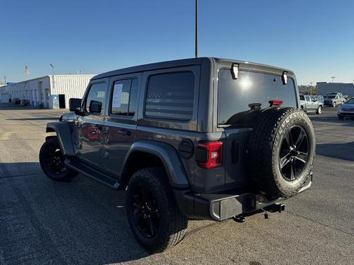 2020 Jeep Wrangler Unlimited Sahara Altitude