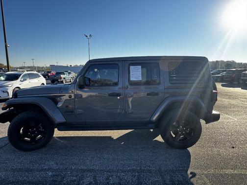 2020 Jeep Wrangler Unlimited Sahara Altitude