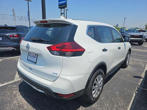 2020 Nissan Rogue S