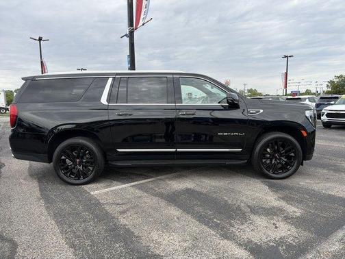 Onyx Black 2024 GMC Yukon XL Denali