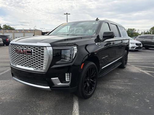 Onyx Black 2024 GMC Yukon XL Denali