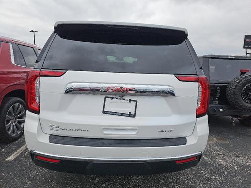 2023 GMC Yukon XL SLT