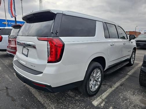 2023 GMC Yukon XL SLT