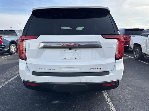 2023 GMC Yukon AT4