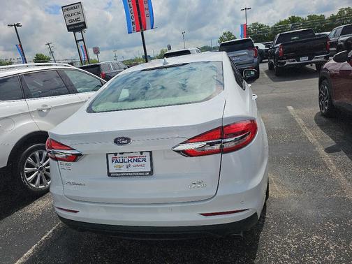 2020 Ford Fusion SE