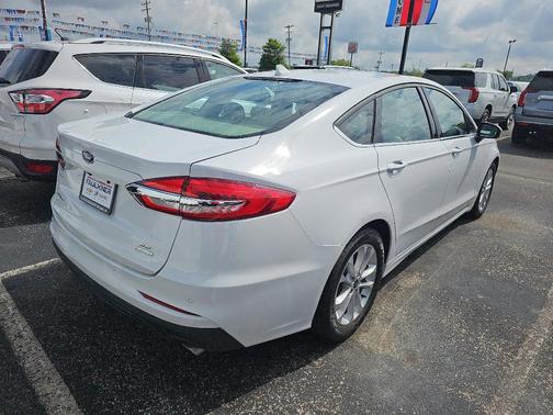 2020 Ford Fusion SE