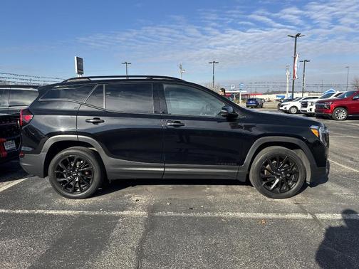 2023 GMC Terrain SLT