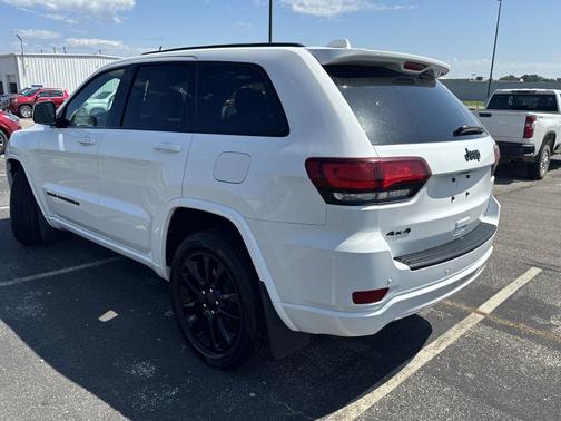 2022 Jeep Grand Cherokee WK Laredo