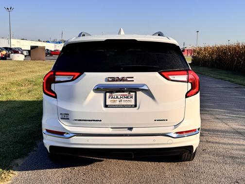 2023 GMC Terrain Denali