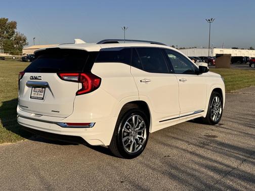 2023 GMC Terrain Denali