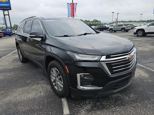 2023 Chevrolet Traverse LT Leather