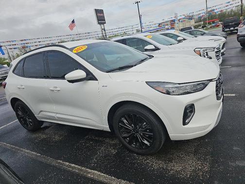 2023 Ford Escape ST-Line Elite