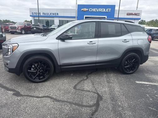 Sterling 2024 GMC Terrain SLT