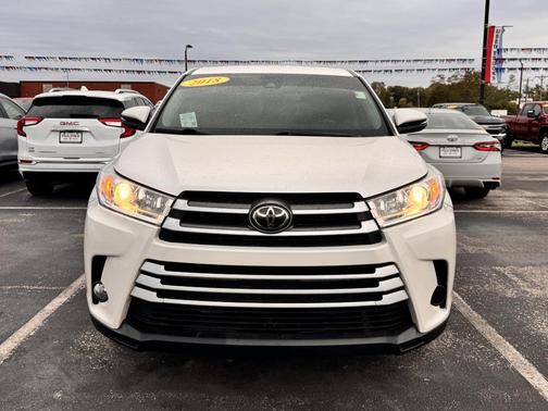 2018 Toyota Highlander LE