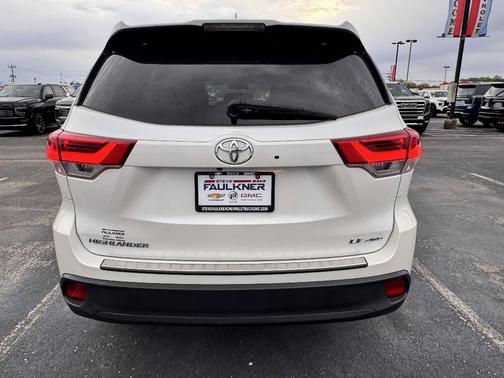 2018 Toyota Highlander LE
