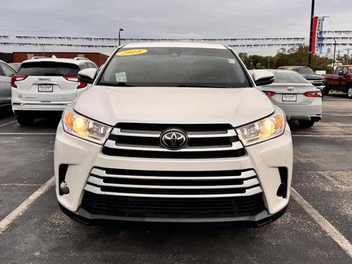 2018 Toyota Highlander LE