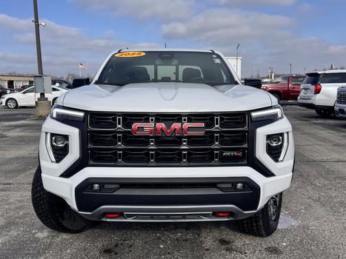 2025 GMC Canyon AT4