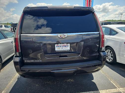 2015 Cadillac Escalade Luxury