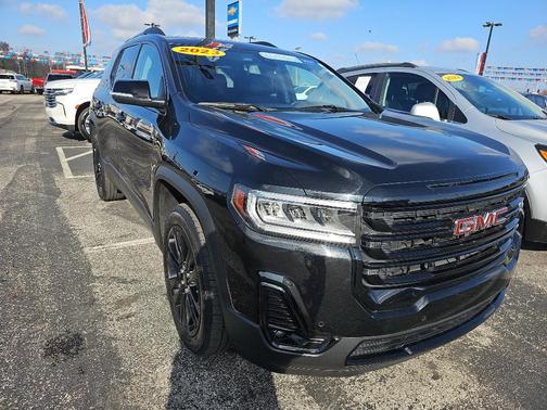 2023 GMC Acadia SLT
