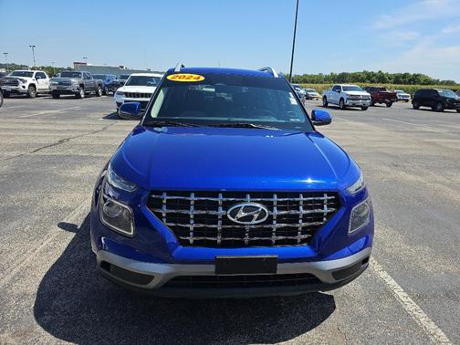 2024 Hyundai VENUE SEL