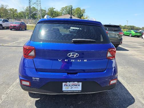 2024 Hyundai VENUE SEL