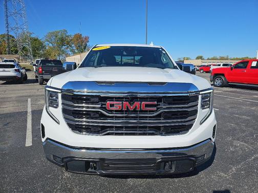 2025 GMC Sierra 1500 SLT