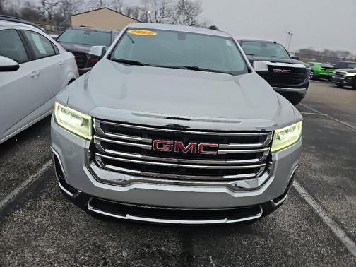 2020 GMC Acadia SLT