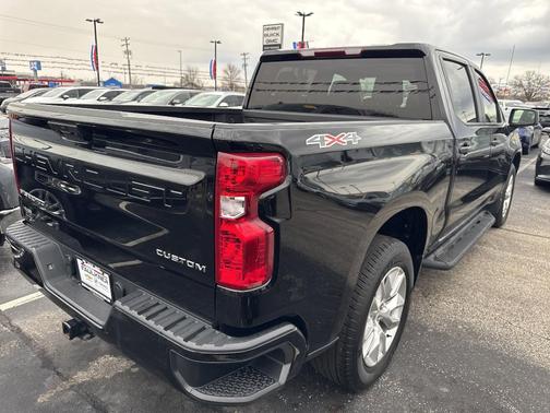 2024 Chevrolet Silverado 1500 Custom