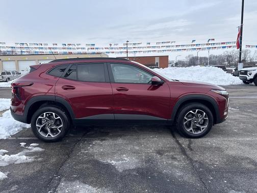 2024 Chevrolet Trax LT