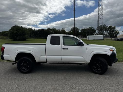 2019 Toyota Tacoma SR