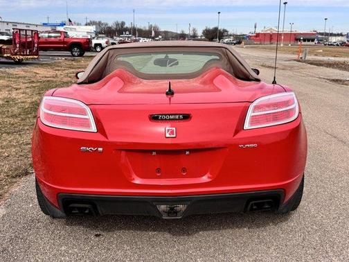 2007 Saturn Sky Red Line