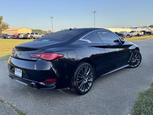 2017 INFINITI Q60 3.0t Red Sport 400