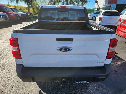 White 2022 Ford Maverick XLT AWD 4dr SuperCrew 4.5 ft. SB