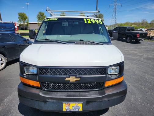 White 2015 Chevrolet Express 3500 3500 3dr Extended Cargo Van w/1WT