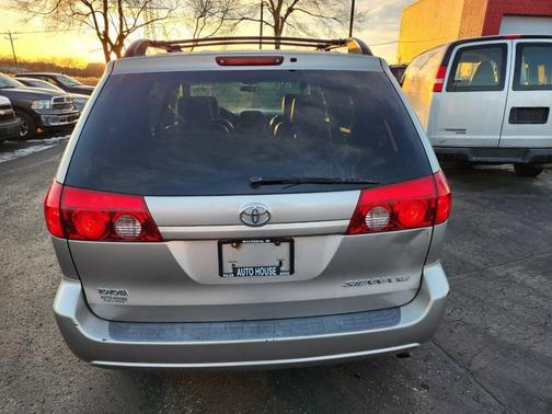 2006 Toyota Sienna XLE