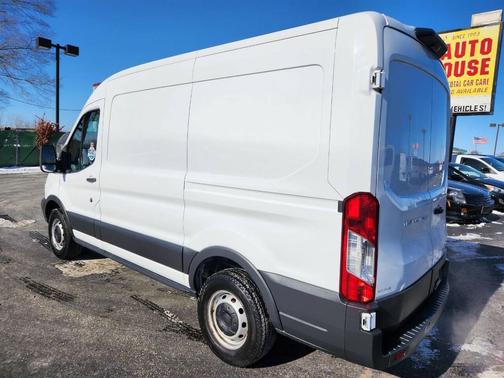 2018 Ford Transit-250 Base