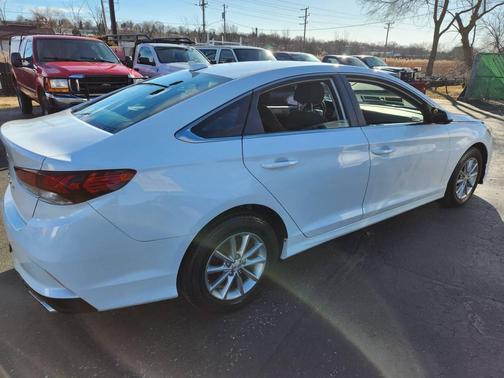 2019 Hyundai SONATA SE
