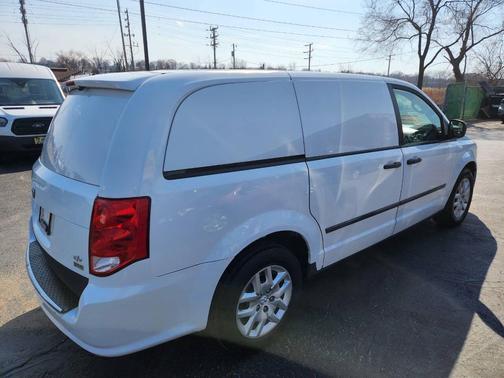 2014 RAM Cargo Tradesman