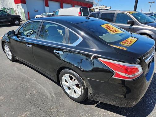 Black 2015 Nissan Altima 2.5 SL