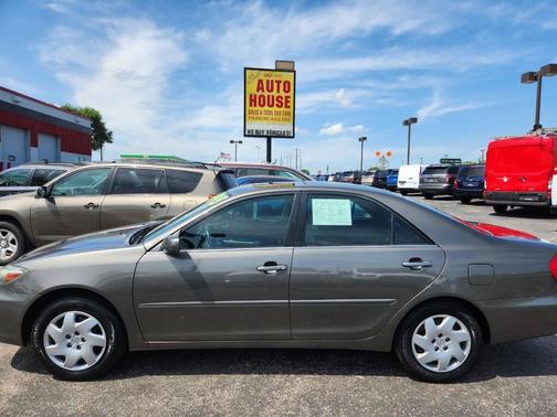 2004 Toyota Camry SE