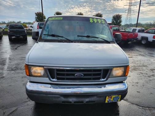 2007 Ford E350 Super Duty XL Wagon