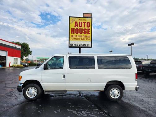 2007 Ford E350 Super Duty XL Wagon